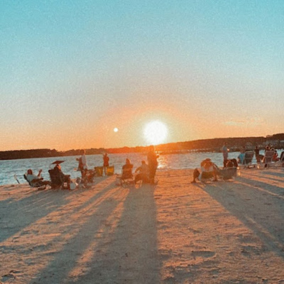 Meet your Posher, Chloe - Picture 1 of 1